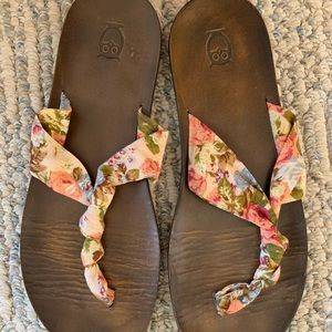 Floral Flip-flops
